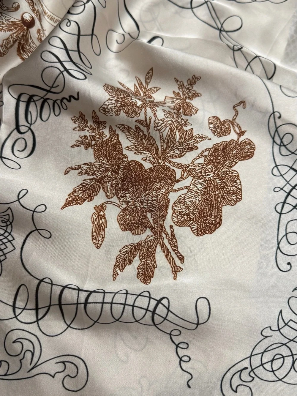 Luxury Satin Scarf with Magnetic Clasp, Floral & Abstract Print Silk Feel